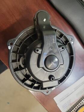 Bx00700127-1 Bosch Bm10137c Hvac Blower Motor For 2018-2020hyundai Accent 2018-2020 Kia Rio Oem