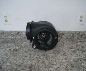D2e146-ht65-14 Ebm-papst Ebmpapst 115v 455w 582cfm Ac Centrifugal Fan / Blower Motor Used