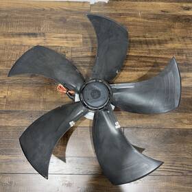 A3g665-ac41-d4 Ebmpapst P/n 102803-04 Oem 208/240 Fan Motor 26 Inch Diameter