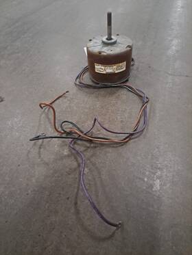 5kcp39dfy436s Ge Condenser Motor B13400349 1/6hp 815rpm 208/230v Used