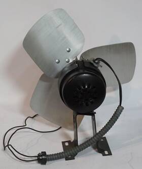 5ksp11dg1033cs Ge General Electric Fan Motor Mhp 35 230vac 1550rpm Blades Stand