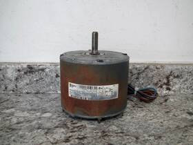 5kcp39hfs264cs Goodman 10584313 10584313s 1/4hp 208-230v Condenser Fan Motor