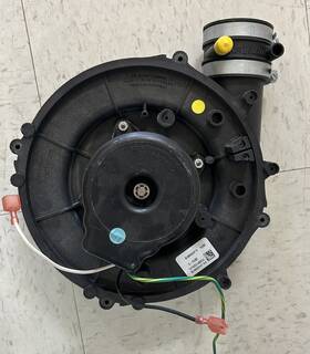 S1-32649692000 York York/jci Inducer Blower. Used