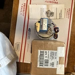 Honeywell V8944B1019 Inch Diaphragm Gas Valve, 24 Vac Stage Nat Lpu New. Fixed Price $275.00.